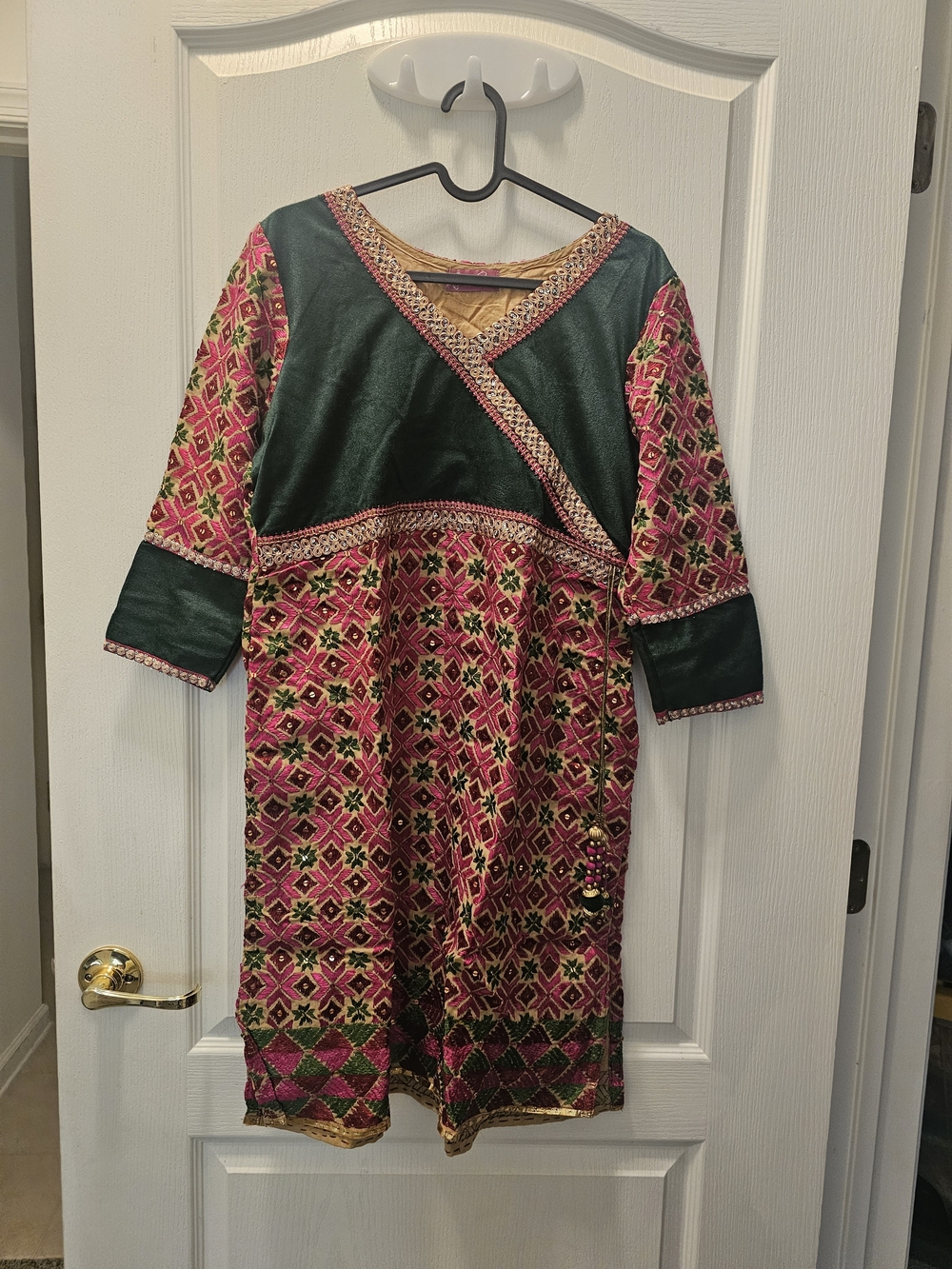 Embroidered Green and Pink Women's Kurta